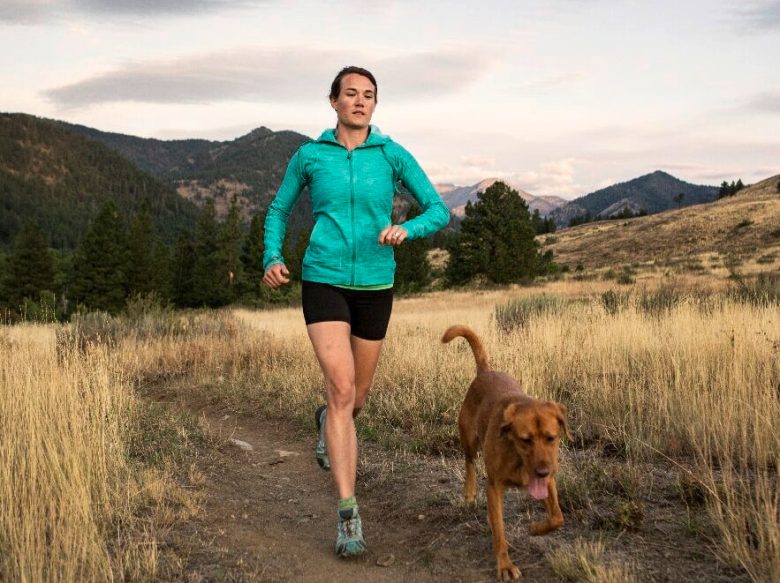 Joggen mit Hund: 10 Tipps für ein gesundes Lauftraining