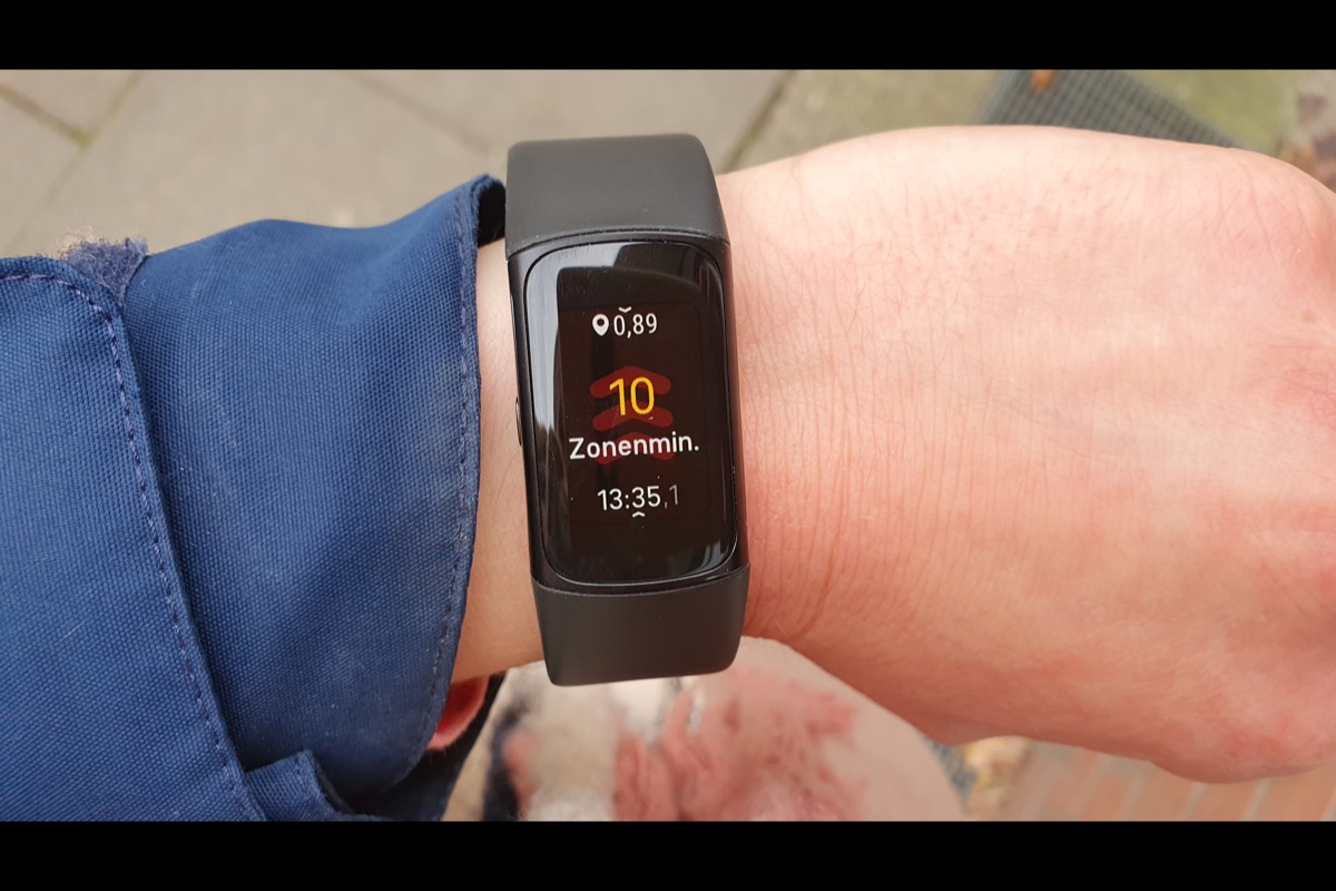 Fitbit Charge 6 im Test: Was kann der neue Fitness-Tracker? - IMTEST