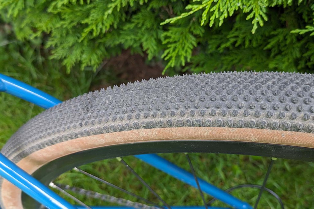 Nahaufnahme Gravelbike-Reifen