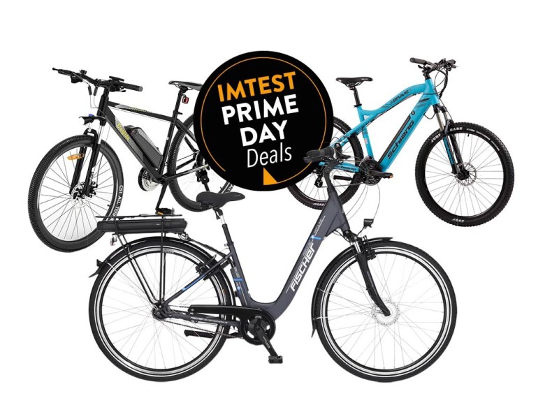 Drei E-Bikes vor weißem Hintergrund mit Amazon Prime Day-Logo.