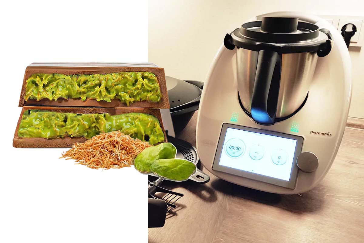 Thermomix auf einer Arbeitsfläche, daneben PRoductshot von Dubai-Schokolade