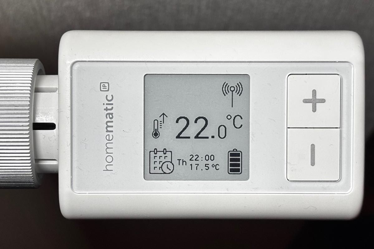 Die detailreiche Anzeige des Heizkörperthermostat Flex von Homematic IP.