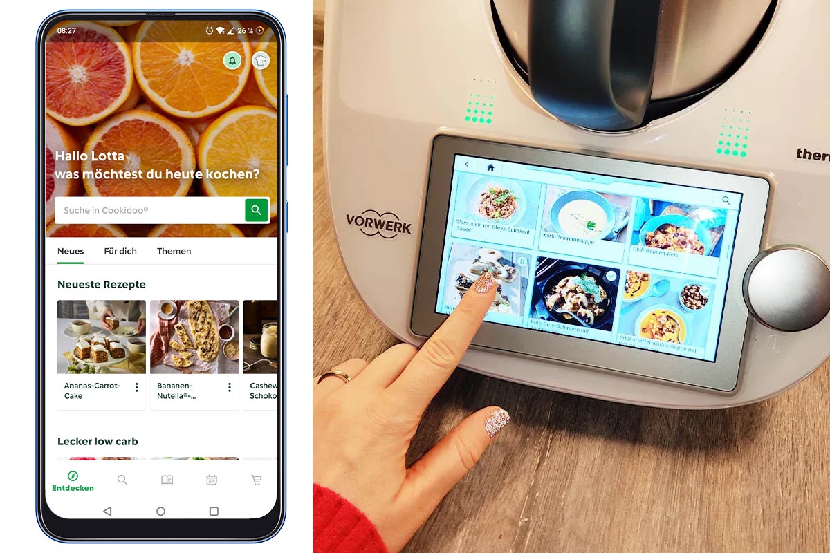 Ein zweigeteiltes Bild: Links ein Smartphone mit Cookidoo-App und rechts eine Hand, die den Thermomix TM6 bedient.