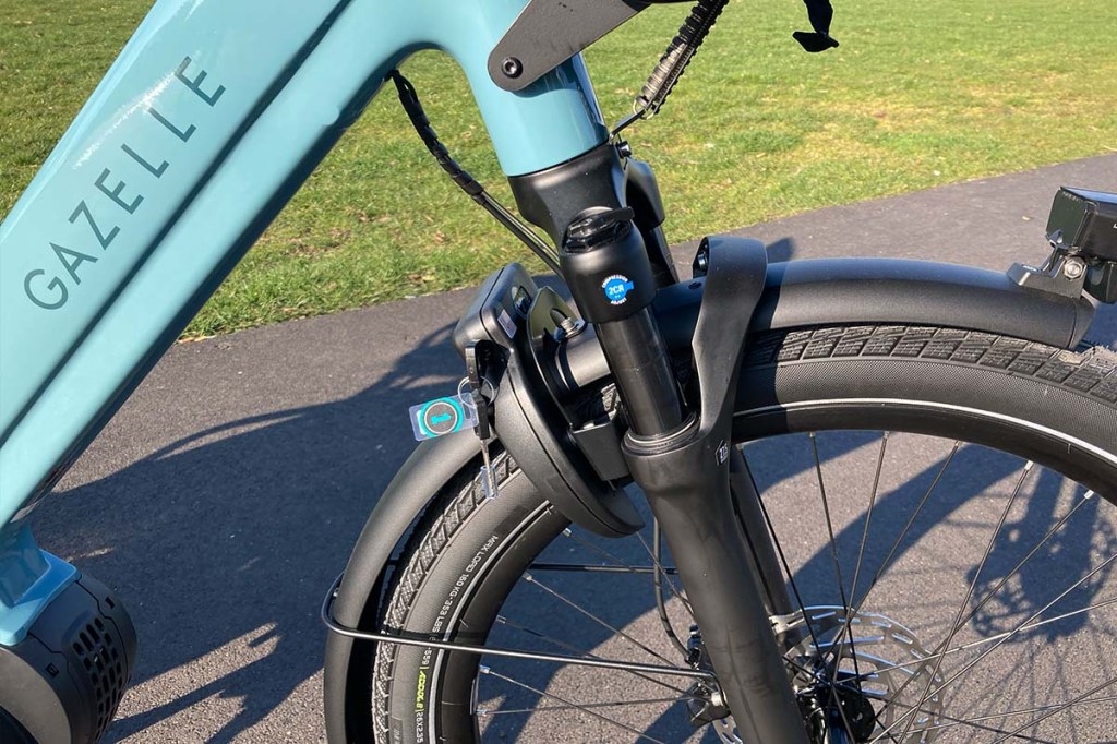 Nahaufnahme Federgabel bei einem E-Bike